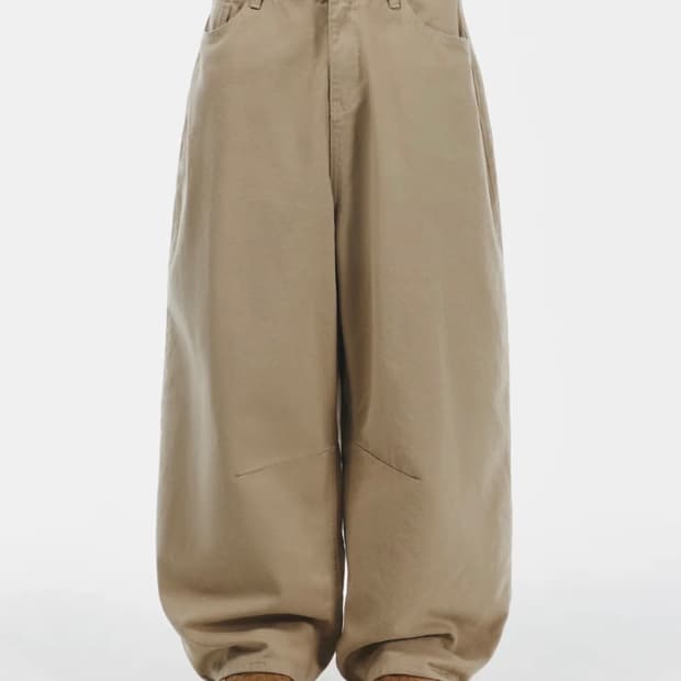 시그니처 와이드 커브드 다트 코튼 팬츠