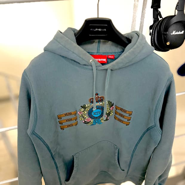 슈프림 [정품] 후드티 (시세 30만) 자수 로고 스웻셔츠 m(100)