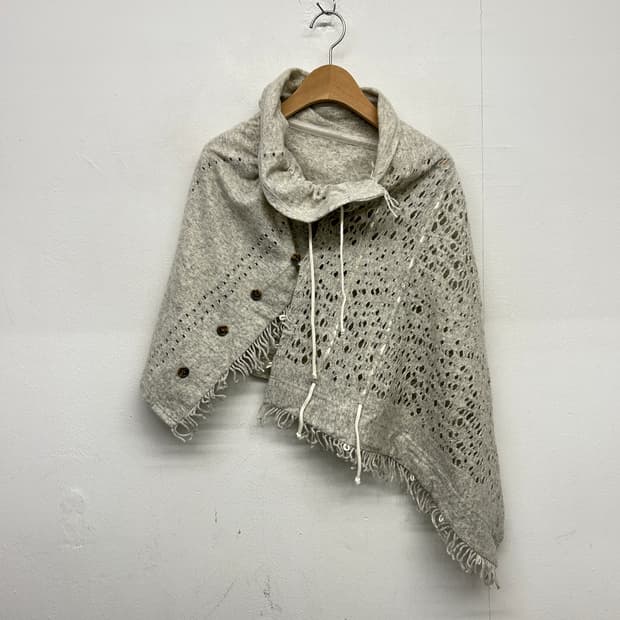Keiko Kishi by nosh Wool Cutwork Cape