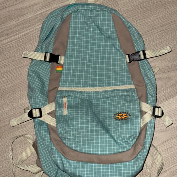 피스타치오 빈티지 백팩