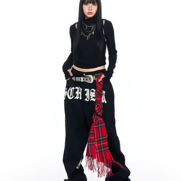 스키즘 인듀싱 SCHISM PATCH JEANS BLACK