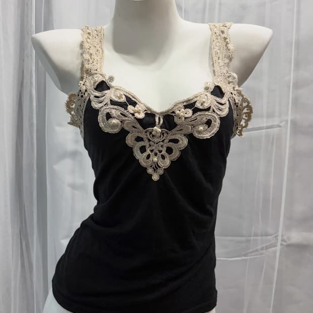 [Lotta Love] Lace Detail Camisole free