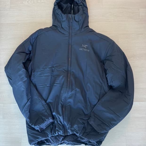 XL 아크테릭스 아톰 AR(헤비웨이트) 후디 블랙 사파이어 / 패딩