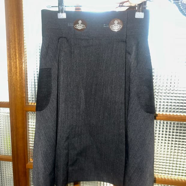 비비안웨스트우드 미디 스커트