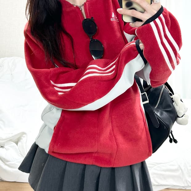 아디다스 레드 삼선 플리스 반집업