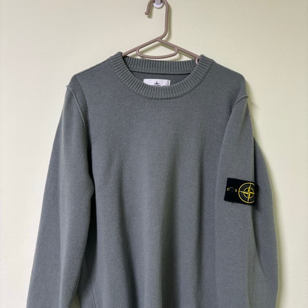 스톤 아일랜드 니트