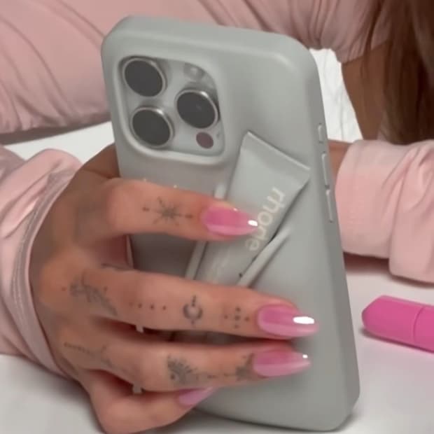 Rhode iphone 15 PRO case 헤일리비버 로드 폰케이스