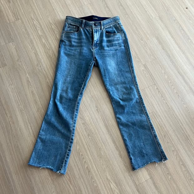 로엠 부츠컷 데님