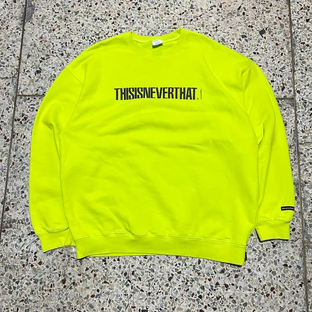 디스이스네버뎃 스펠로고 맨투맨