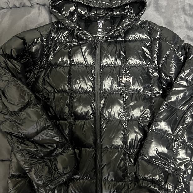 m사이즈 스투시 미드웨이트 푸퍼 퍼퍼 유광블랙