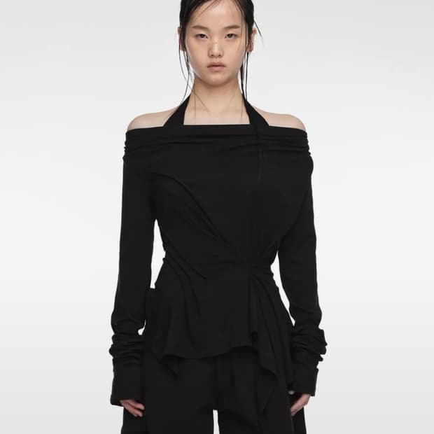 나체 incline draping long sleeve black
