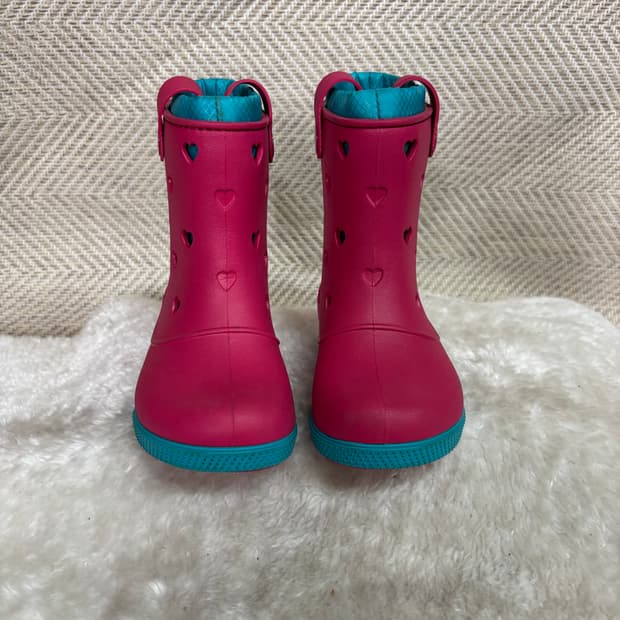 크록스(Crocs)크록 밴드 에이리 하트 부츠