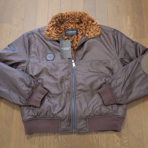 VIKTOR & ROLF 시어링 봄버