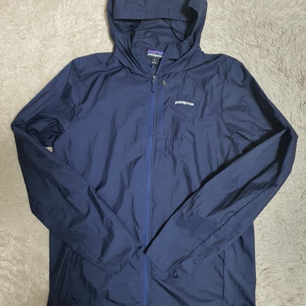 파타고니아 후디니 바람막이  사이즈 100