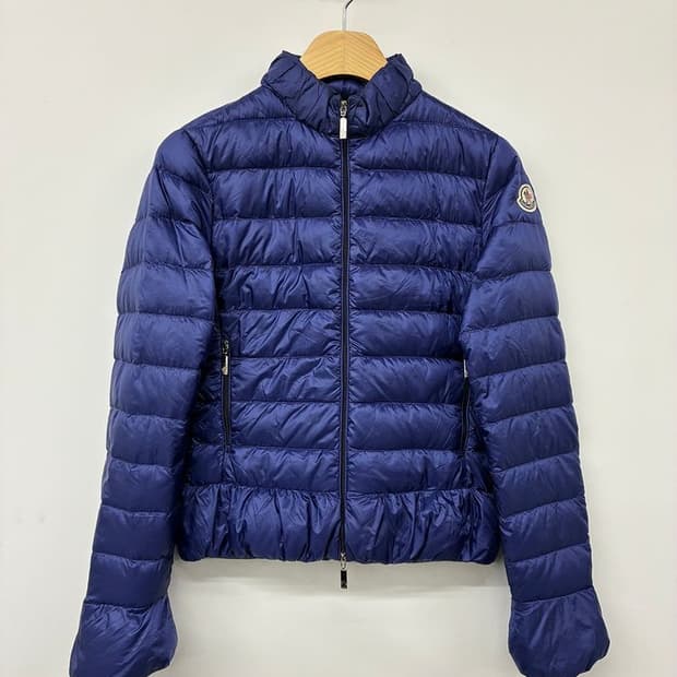 몽클레어 와펜 구스다운 경량패딩 PN9804