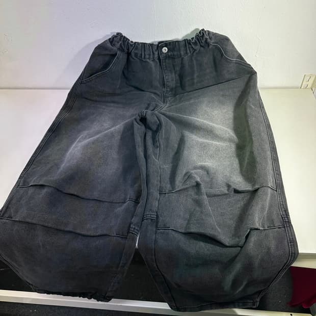 M-L 플레이스스튜디오 워시드블랙 와이드핏 밴딩데님팬츠