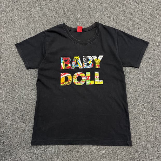 M) BABYDOLL 빈티지 로고 패치 반팔 티셔츠