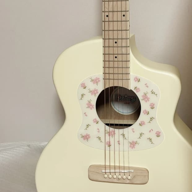 Daisy 데이지 기타 정품 아이보리 모리걸 빈티지 플라워 꽃 41인치