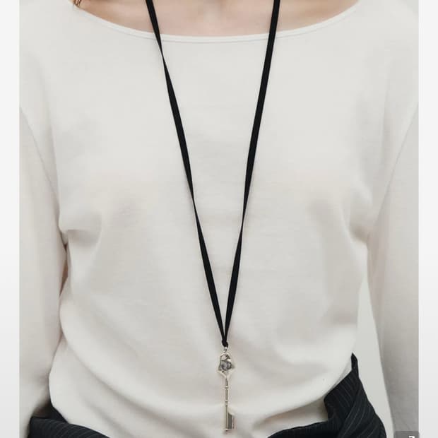 솔티페블 키 key 벨벳 목걸이 아모멘토 cos