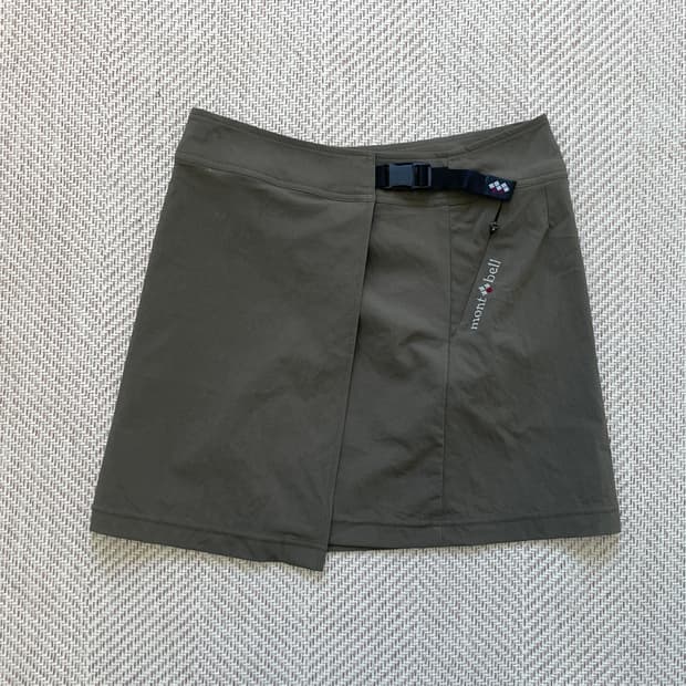 몽벨 트레일 랩 버클 스커트