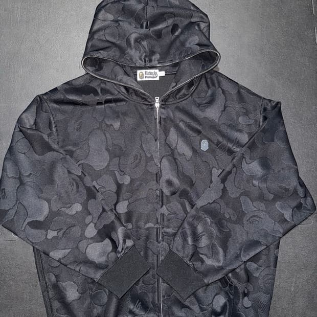 유일매물) 베이프 솔리드 카모 자카드 원 포인트 릴렉스 핏 집 후드 블랙