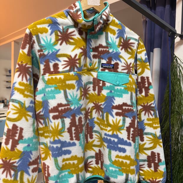 파타고니아 신칠라 s사이즈 스냅T 라이트웨이