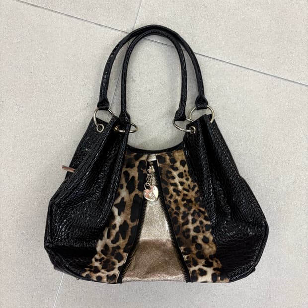 블랙 호피 갸루 숄더백