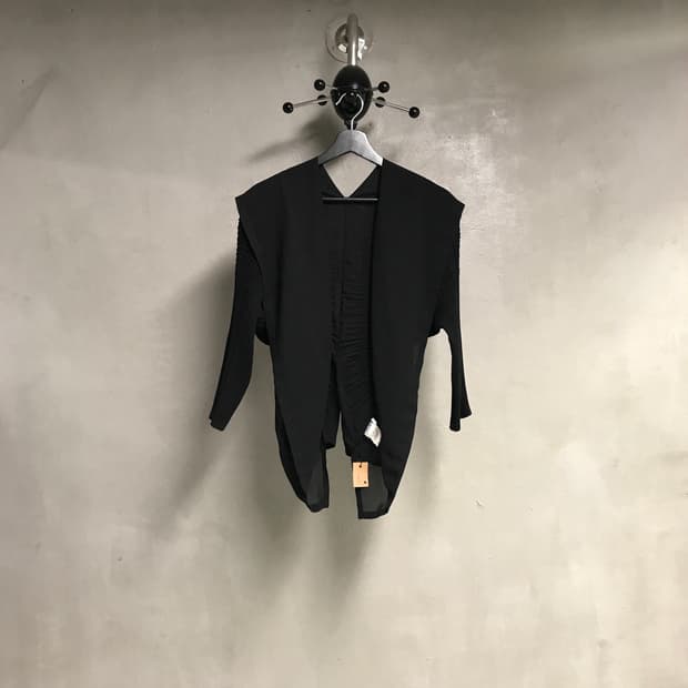 이세이 미야케 가디건 블랙 2(W)