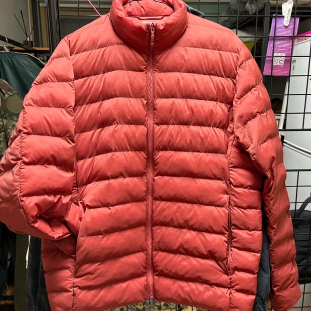 유니클로 경량패딩 M