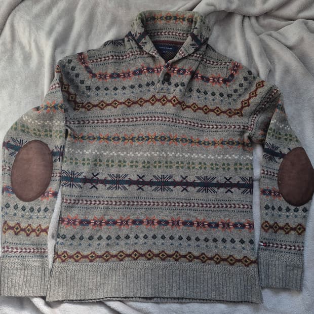 타미 힐피거 아즈텍 에스닉 모 숄 카라 니트