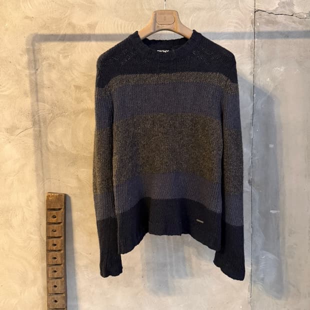 DKNY 램스울 니트 100