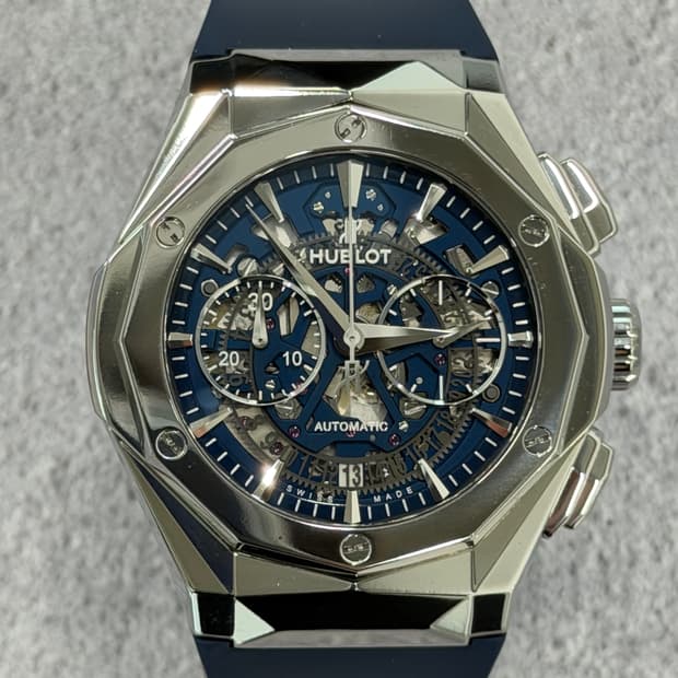 위블로 올린스키 에어로퓨전 시계 판매합니다.