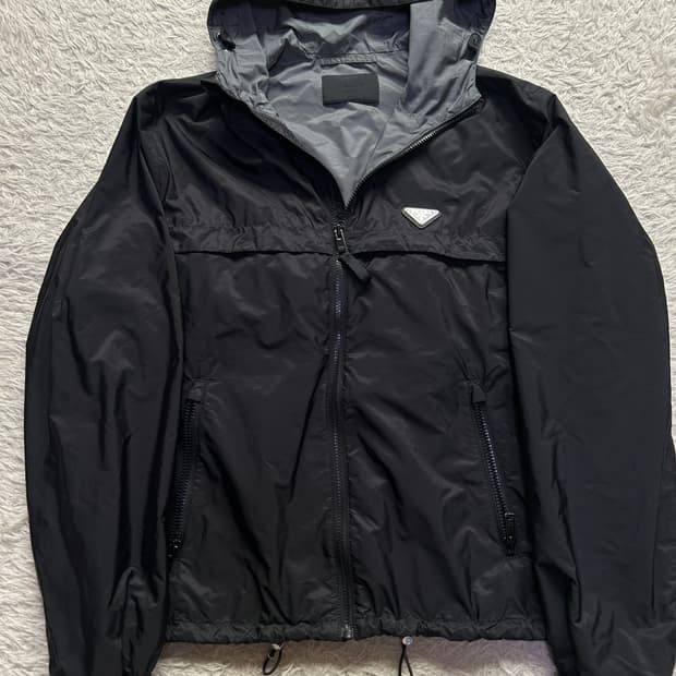 [52size] 프라다 리나일론 후드 바람막이 자켓