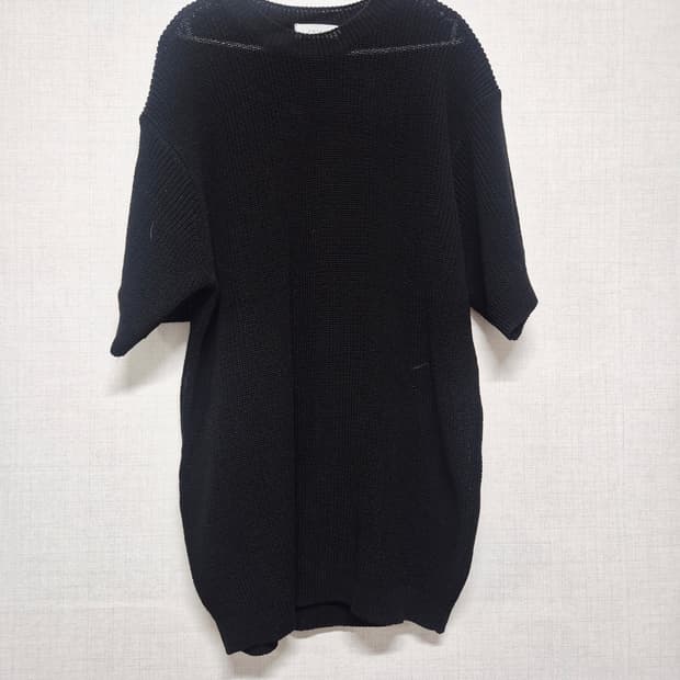 블랙 반팔티셔츠