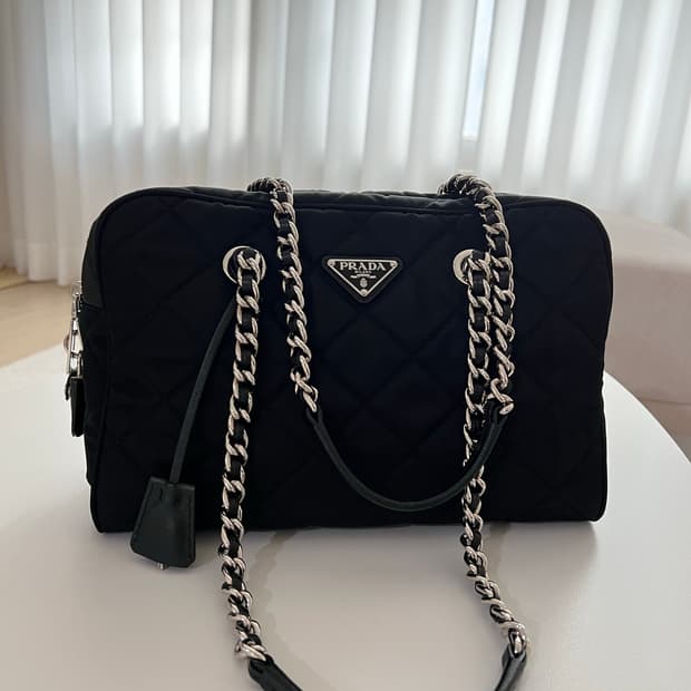 프라다 퀄팅체인 나일론 숄더백 (정품)