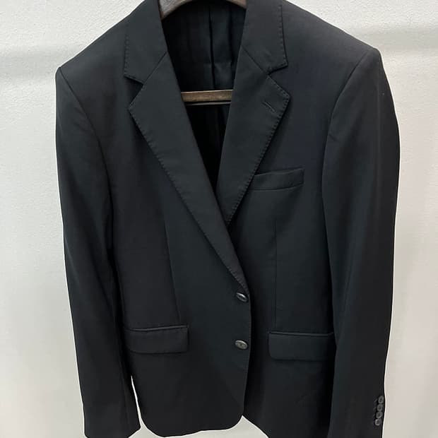 105) 구찌  
블랙 트윌 자켓 춘추 자켓