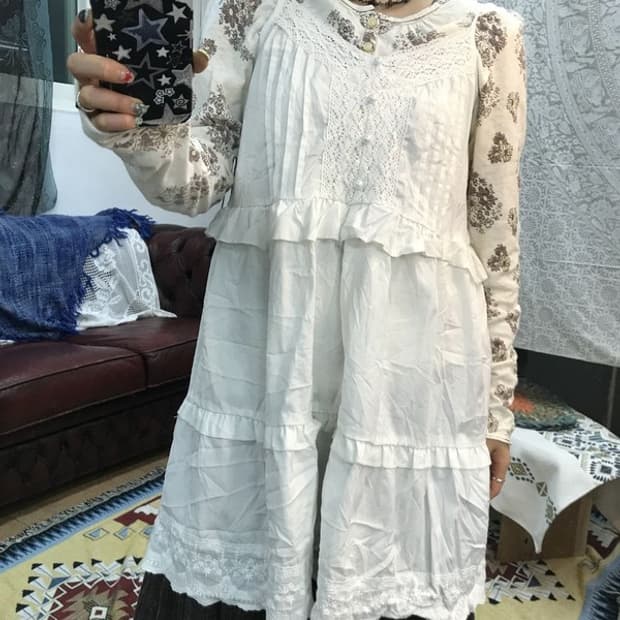 여성 프릴 레이스 디테일 롱 슬리브리스