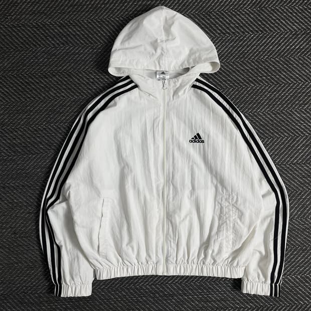 아디다스 신형 크롭 나일론 우븐 바람막이o 3335