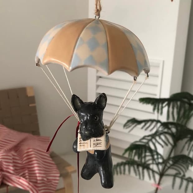 도자기 강아지 낙하산 모빌 오브제