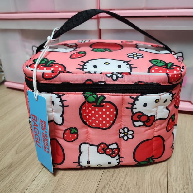 바쿠 Baggu 헬로키티 보냉백 런치백 쿨러백