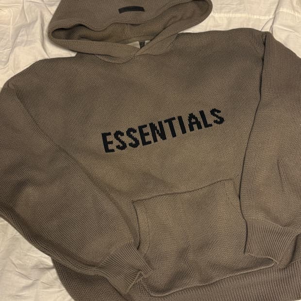 에센셜 니트 후드 탄 급처