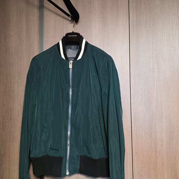 ​[Classic] 발리(BALLY) 바시티 봄버 자켓