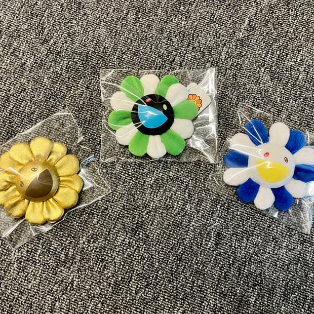 무라카미 다카시 카이카이키키 플라워 키링 / 브로치 