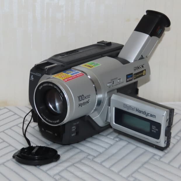 소니 DCR-TRV220 8mm 캠코더