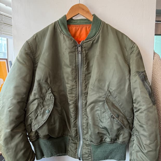 Alpha Industries Ma-1 L사이즈