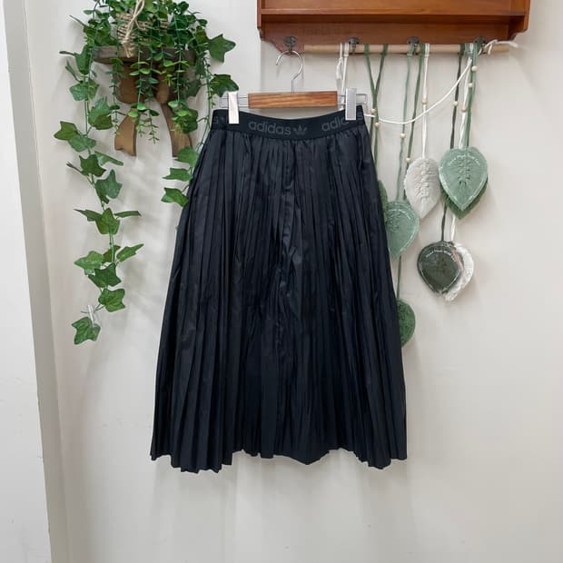 아디다스 풀밴딩 블랙 폴리에스터 플리츠 롱 스커트