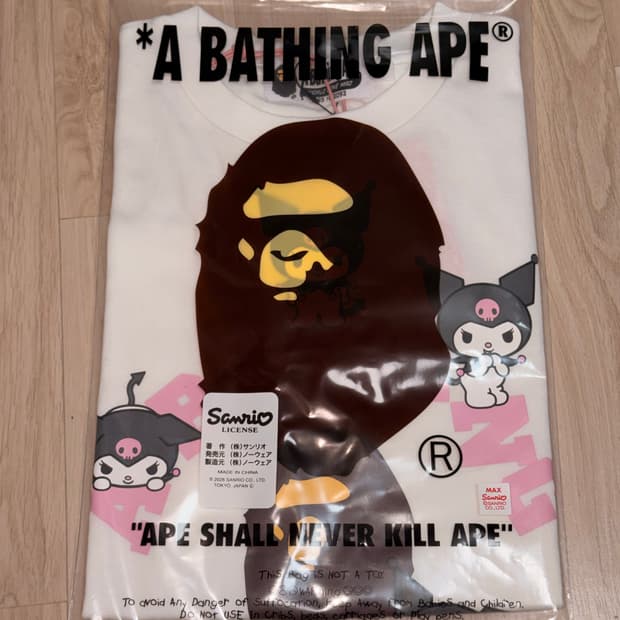 (새상품) 베이프 X 산리오 쿠로미 반팔티 S