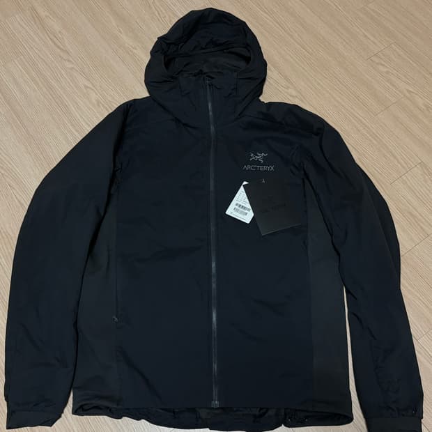 아크테릭스 아톰 LT 후디 블랙