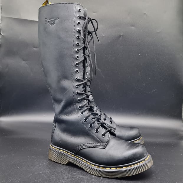 닥터마틴 1B60 여성롱부츠37 240