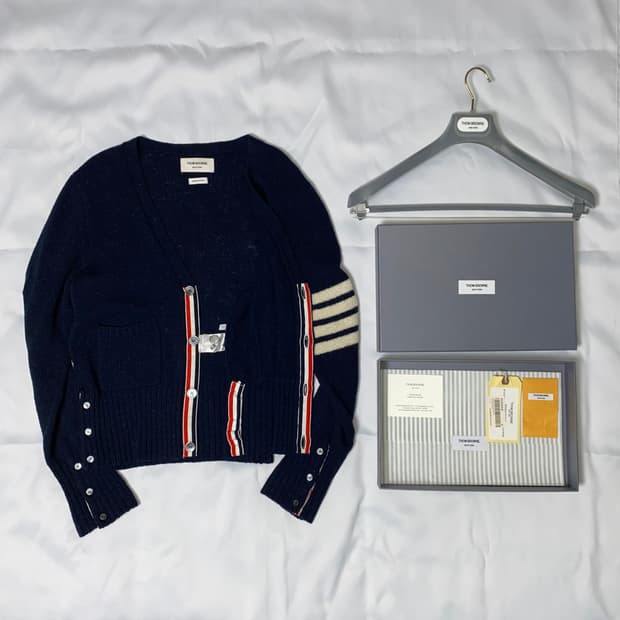 톰브라운 사선 모헤어 크롭 가디건